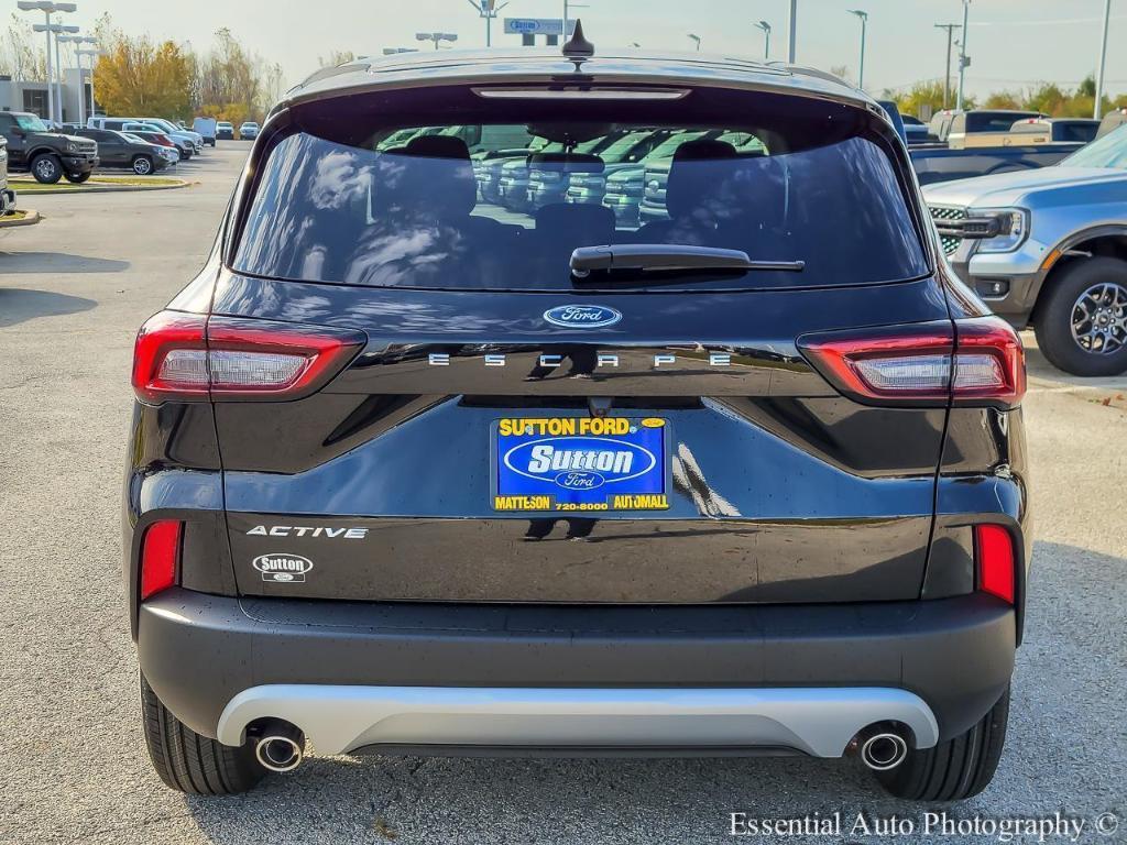 new 2025 Ford Escape car, priced at $29,990