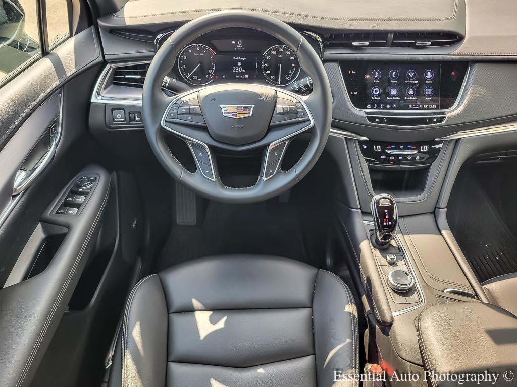 used 2024 Cadillac XT5 car, priced at $33,998