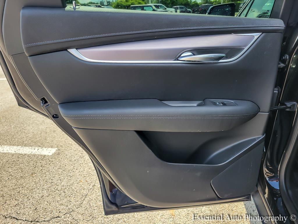 used 2024 Cadillac XT5 car, priced at $33,998