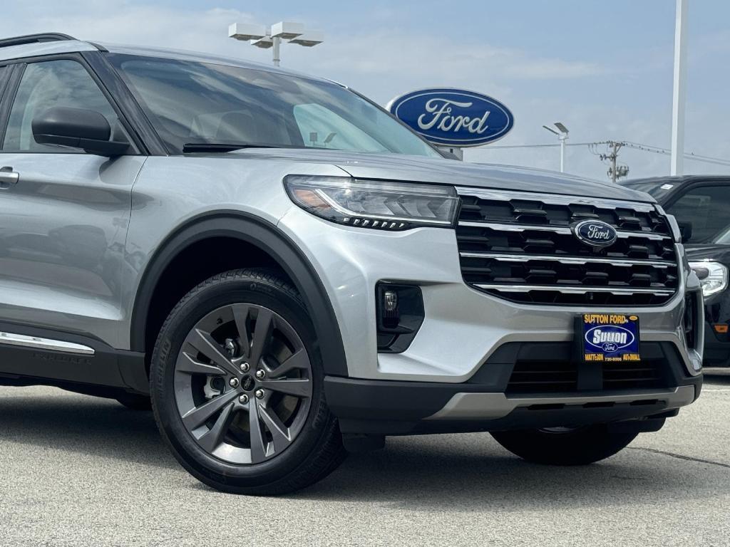 new 2025 Ford Explorer car, priced at $45,000