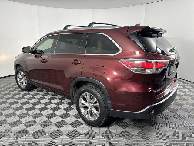 used 2015 Toyota Highlander car, priced at $21,999