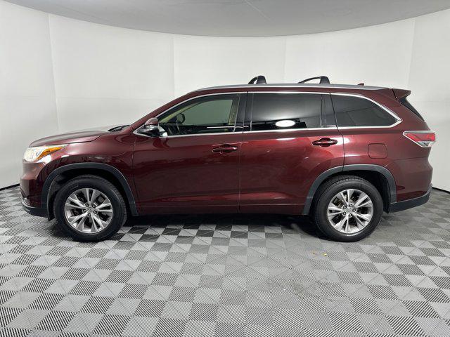 used 2015 Toyota Highlander car, priced at $21,999