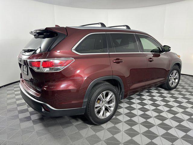 used 2015 Toyota Highlander car, priced at $21,999