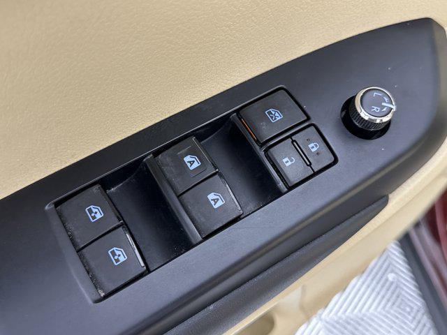used 2015 Toyota Highlander car, priced at $21,999