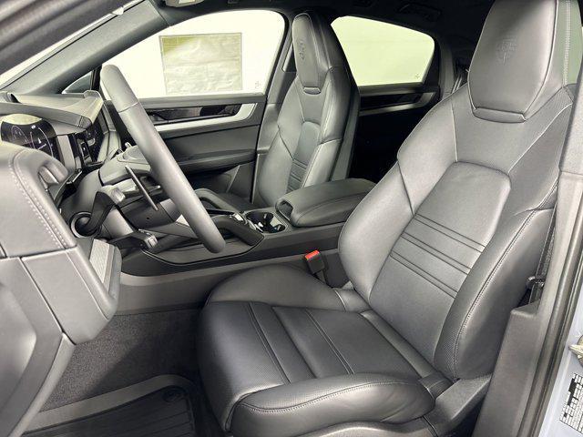 new 2025 Porsche Cayenne car, priced at $138,475