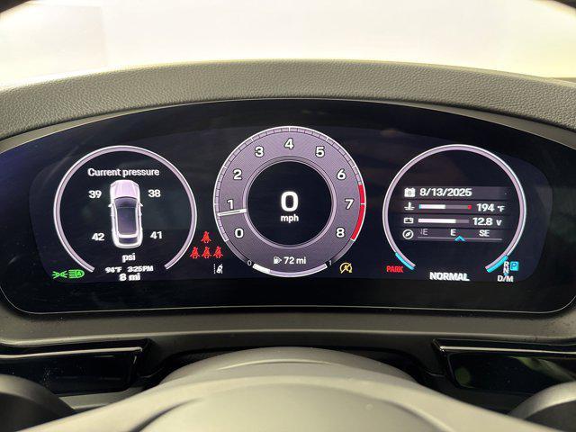 new 2025 Porsche Cayenne car, priced at $111,195
