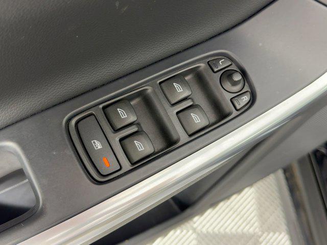 used 2015 Volvo XC60 car, priced at $12,999