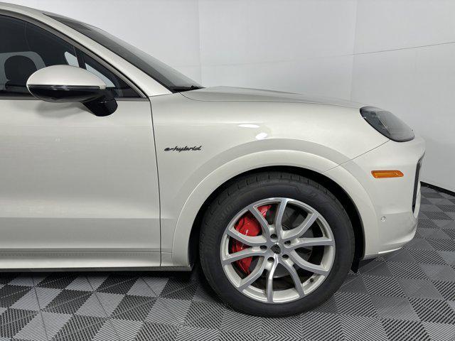 new 2025 Porsche Cayenne car, priced at $201,665