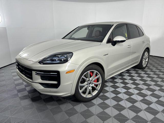 new 2025 Porsche Cayenne car, priced at $201,665