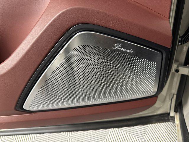 new 2025 Porsche Cayenne car, priced at $201,665
