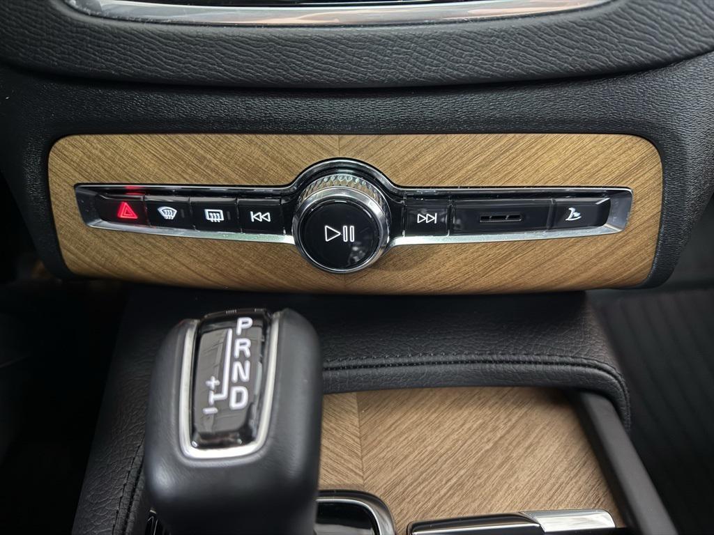 used 2022 Volvo XC90 car, priced at $44,950