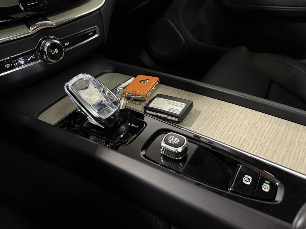 used 2022 Volvo XC60 car, priced at $41,950
