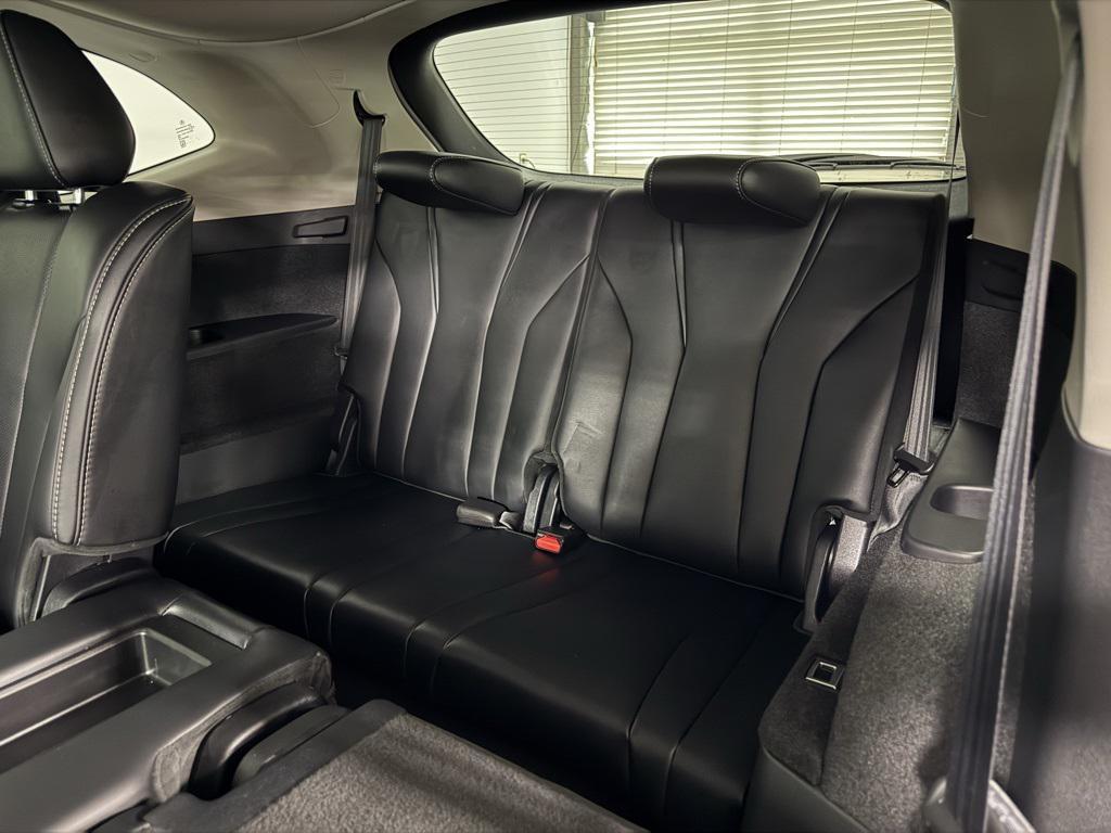 used 2024 Acura MDX car, priced at $50,950