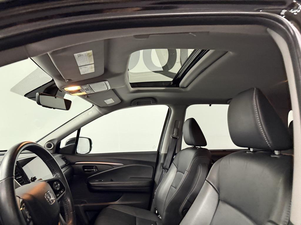 used 2022 Honda Pilot car, priced at $36,950