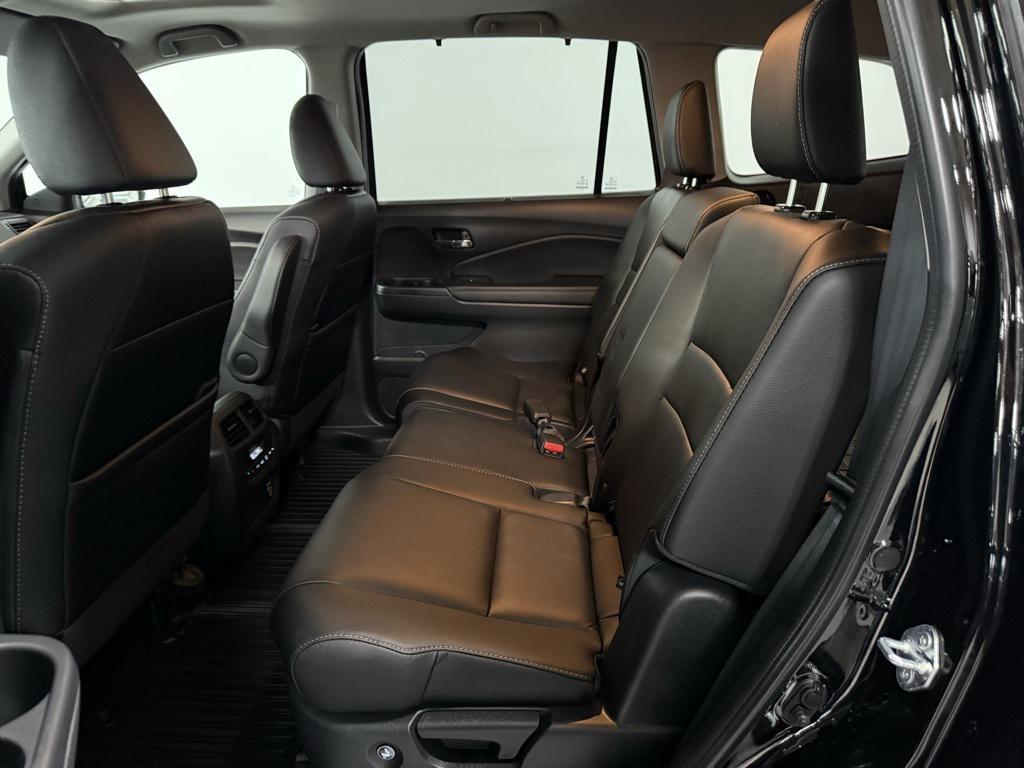 used 2022 Honda Pilot car, priced at $36,950