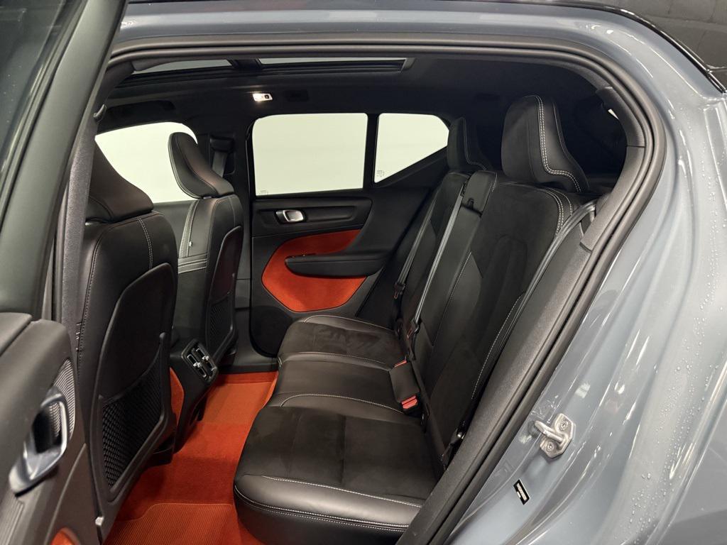 used 2021 Volvo XC40 car, priced at $33,495
