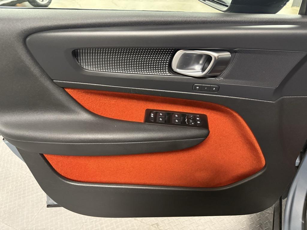 used 2021 Volvo XC40 car, priced at $33,495