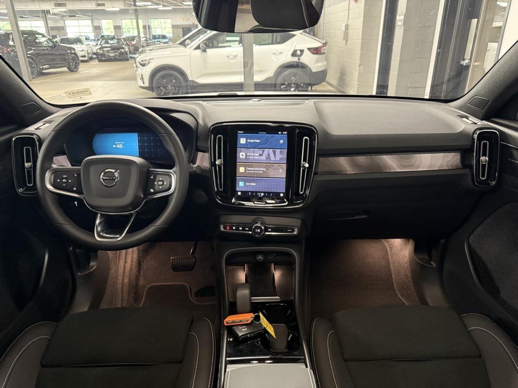 used 2022 Volvo C40 Recharge Pure Electric car, priced at $33,950