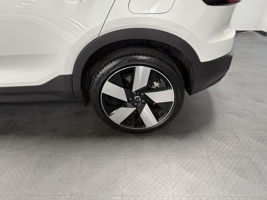 used 2022 Volvo C40 Recharge Pure Electric car, priced at $33,950