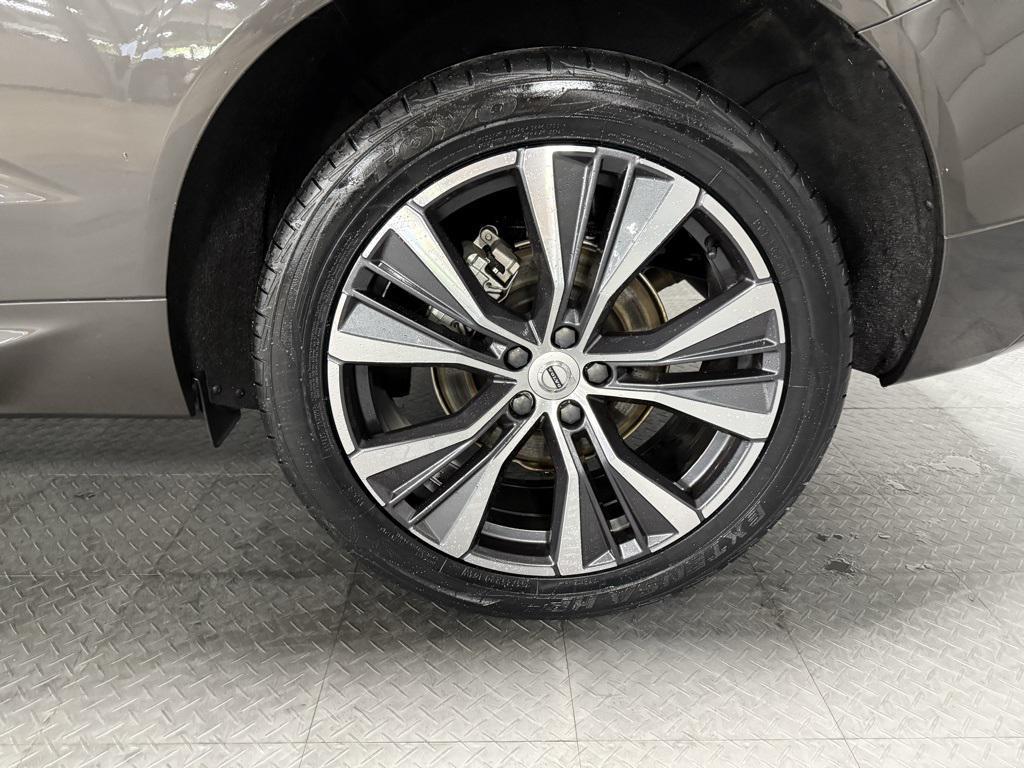 used 2022 Volvo XC60 car, priced at $40,495