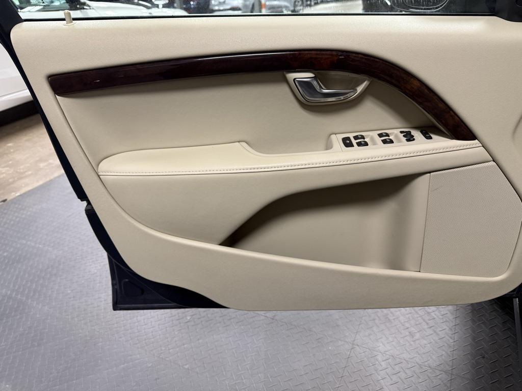 used 2015 Volvo XC70 car, priced at $16,950