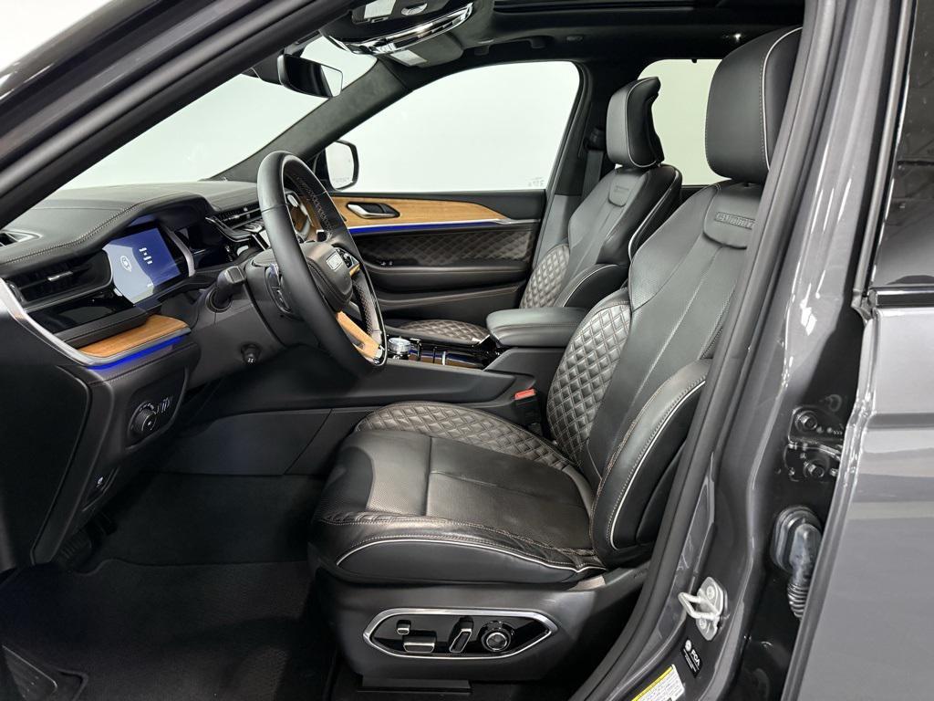 used 2022 Jeep Grand Cherokee car, priced at $48,950