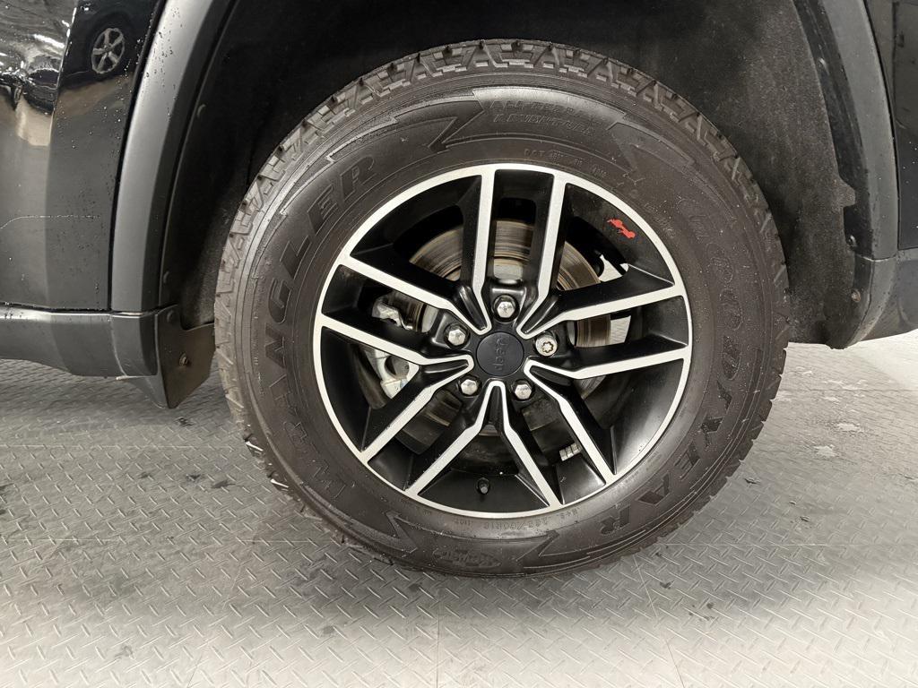 used 2020 Jeep Grand Cherokee car, priced at $36,950