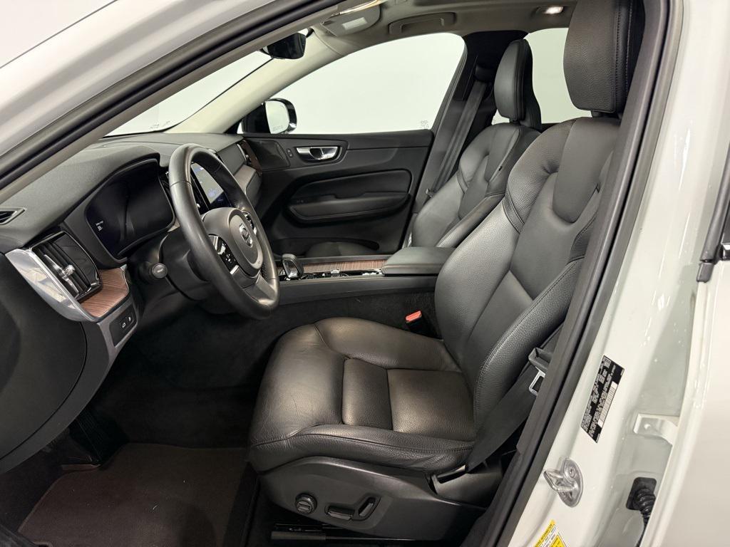 used 2023 Volvo XC60 Recharge Plug-In Hybrid car, priced at $47,950