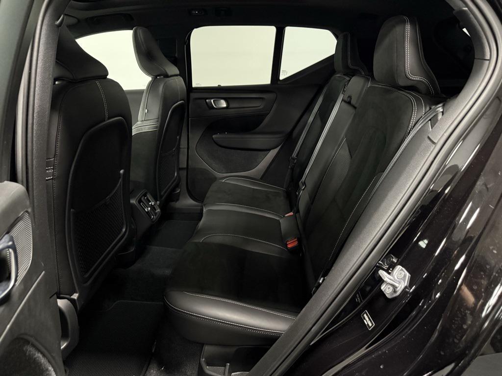 used 2020 Volvo XC40 car, priced at $30,950