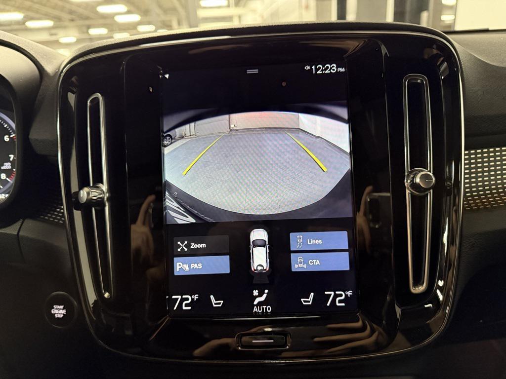 used 2020 Volvo XC40 car, priced at $30,950