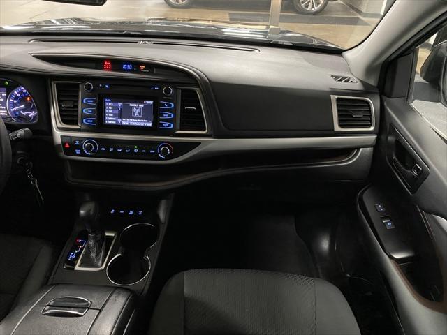 used 2019 Toyota Highlander car, priced at $28,950