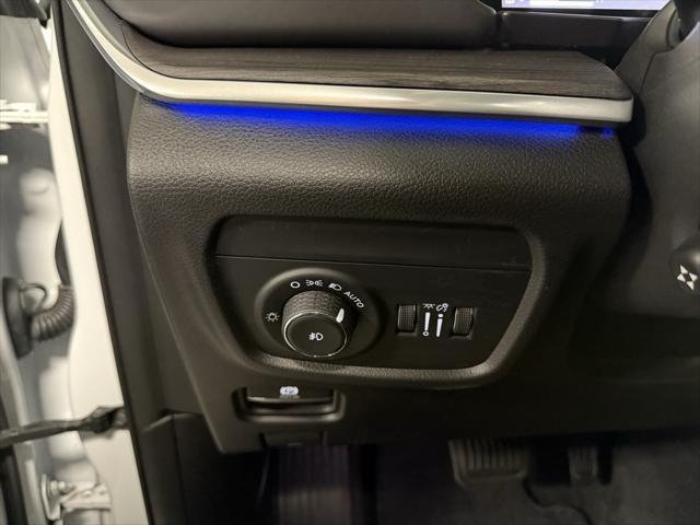 used 2022 Jeep Grand Cherokee car, priced at $33,950