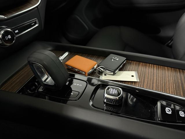 used 2022 Volvo XC60 car, priced at $41,495