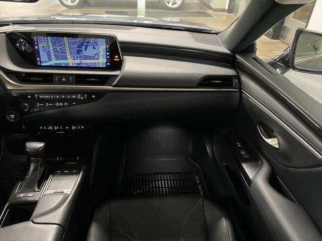 used 2019 Lexus ES 300h car, priced at $34,950