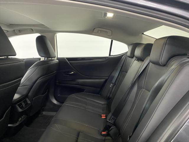 used 2019 Lexus ES 300h car, priced at $34,950