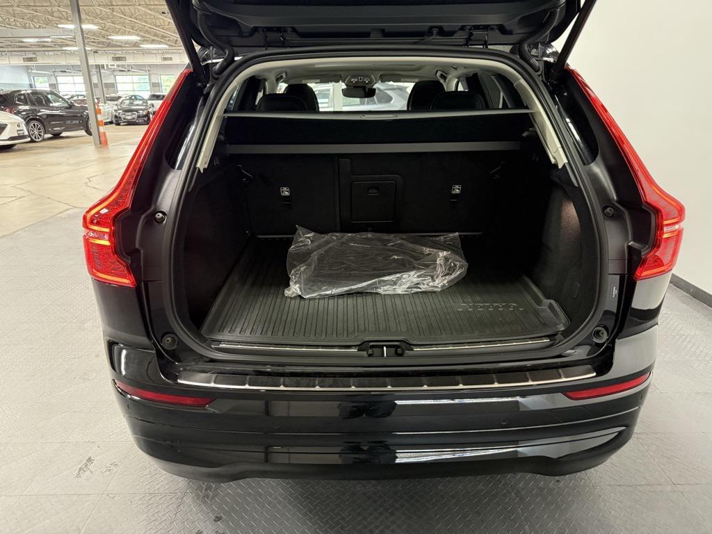 used 2022 Volvo XC60 car, priced at $40,950