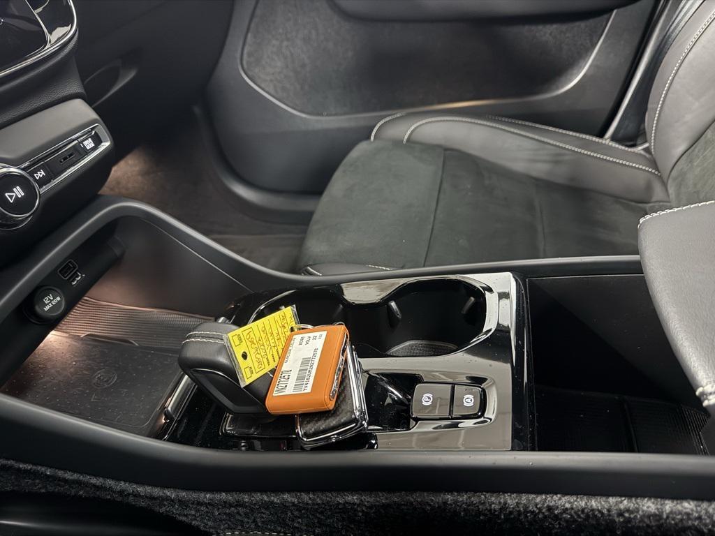 used 2022 Volvo XC40 car, priced at $33,950