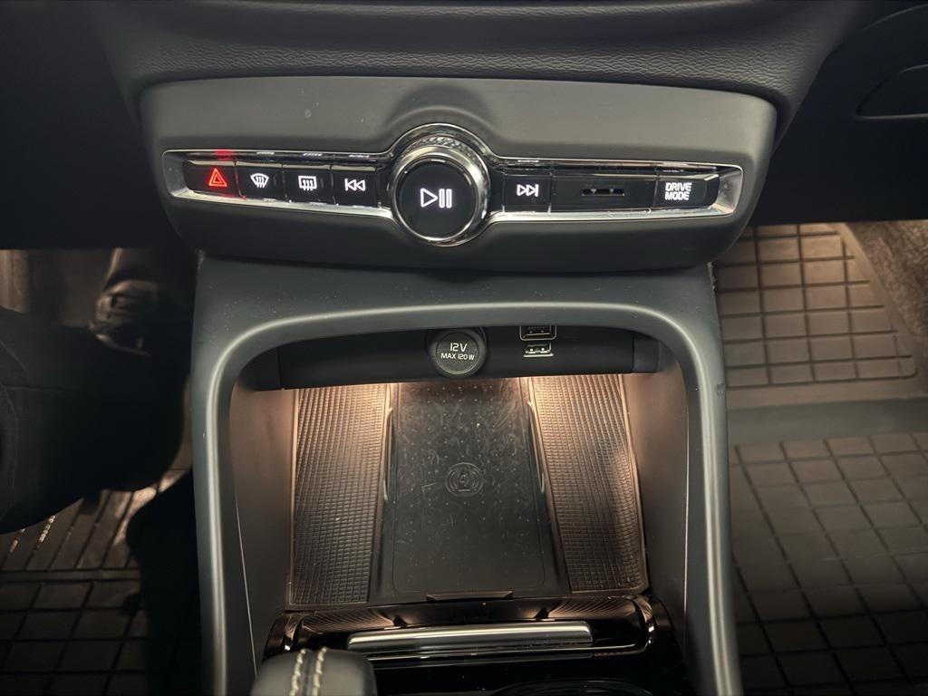used 2022 Volvo XC40 car, priced at $33,950