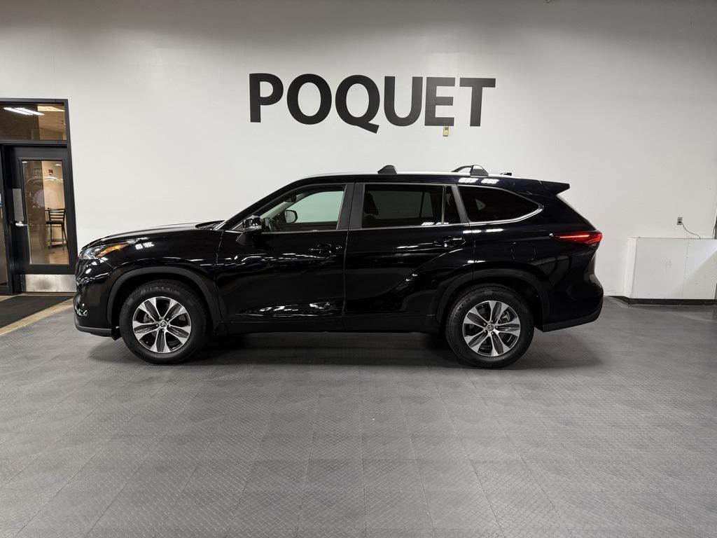 used 2023 Toyota Highlander car, priced at $37,950