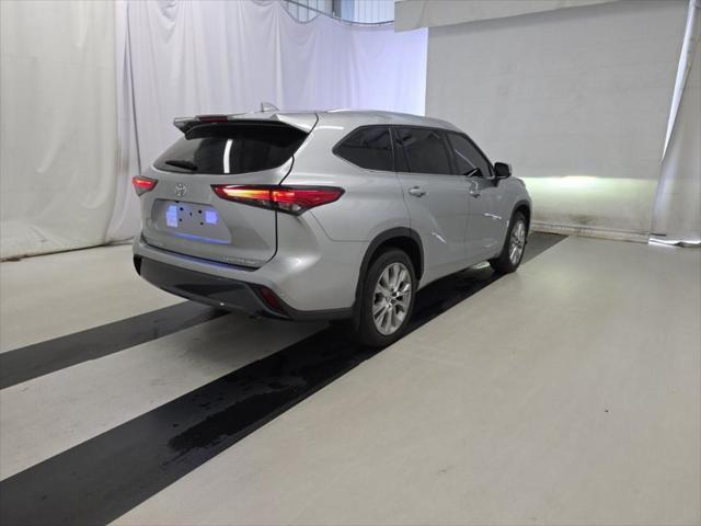 used 2022 Toyota Highlander car, priced at $47,950