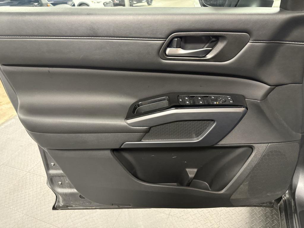 used 2024 Nissan Pathfinder car, priced at $39,950