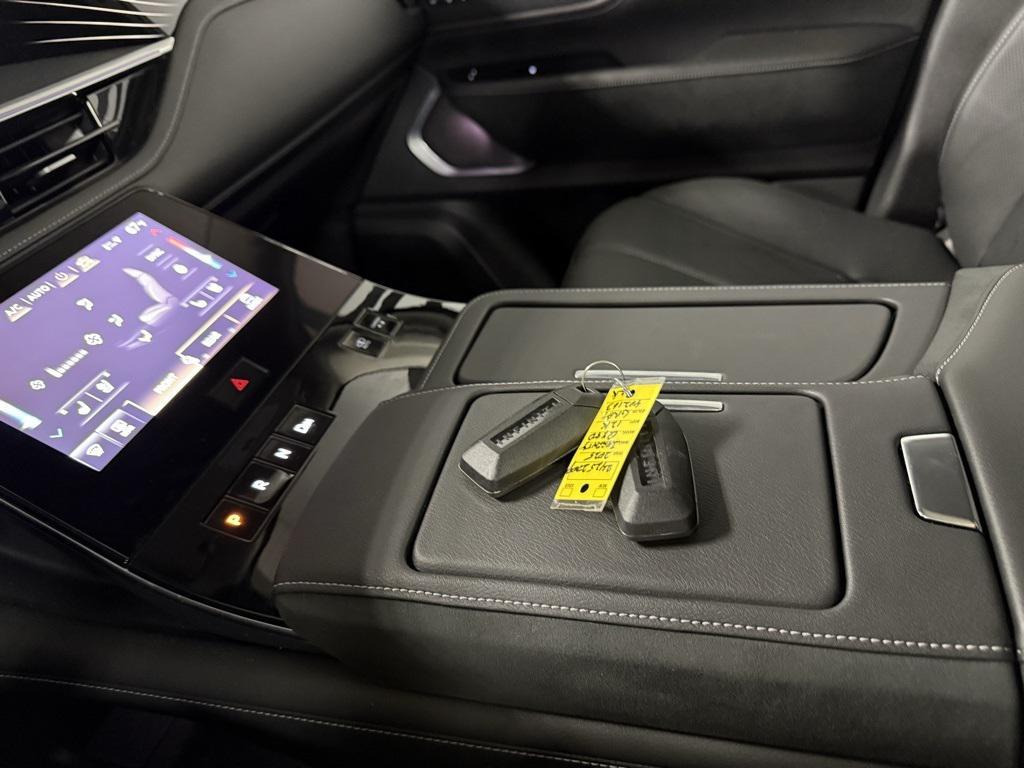 used 2025 INFINITI QX80 car, priced at $76,950