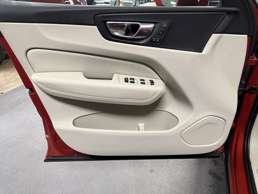 used 2020 Volvo XC60 car, priced at $21,950