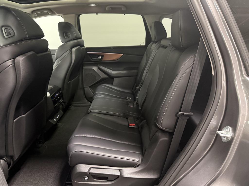 used 2022 Acura MDX car, priced at $40,950