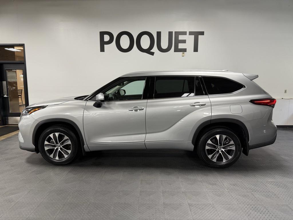 used 2022 Toyota Highlander car, priced at $41,950