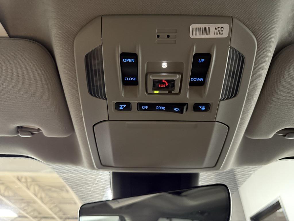 used 2022 Toyota Highlander car, priced at $41,950