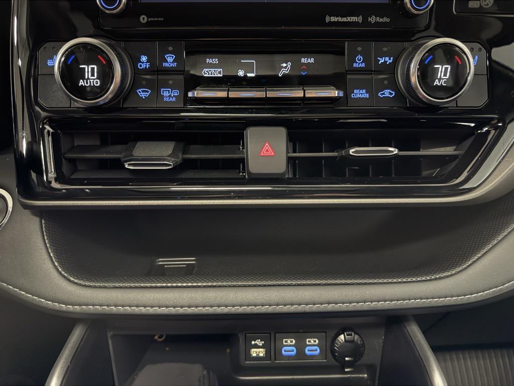 used 2022 Toyota Highlander car, priced at $41,950