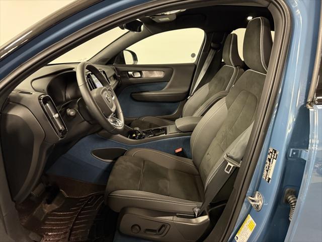 used 2022 Volvo C40 Recharge Pure Electric car, priced at $35,950
