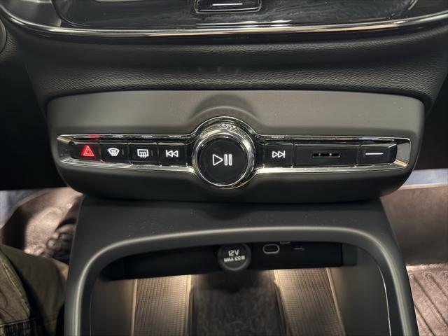 used 2022 Volvo C40 Recharge Pure Electric car, priced at $35,950