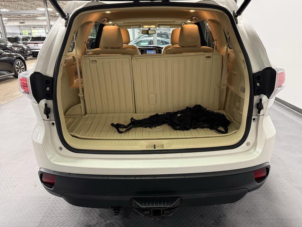 used 2015 Toyota Highlander car, priced at $18,950
